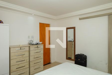 Suíte 1 de casa para alugar com 4 quartos, 310m² em Jardim Santana, São Paulo