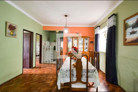 Casa à venda com 5 quartos, 420m² em Nova Vista, Belo Horizonte