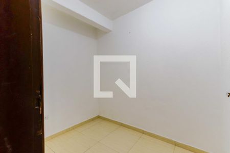 Quarto 2 de kitnet/studio para alugar com 2 quartos, 40m² em Vila Nova Alba, São Paulo