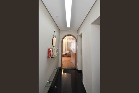 Corredor de apartamento à venda com 3 quartos, 243m² em Santo Antônio, Belo Horizonte