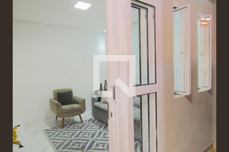 Sala de casa à venda com 2 quartos, 80m² em Quitaúna, Osasco
