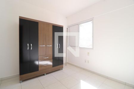 Quarto 1 de apartamento para alugar com 2 quartos, 62m² em Santa Mônica, Uberlândia