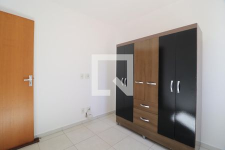 Quarto 1 de apartamento para alugar com 2 quartos, 62m² em Santa Mônica, Uberlândia