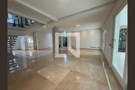 Sala de casa de condomínio à venda com 4 quartos, 500m² em Alphaville Residencial Um, Barueri