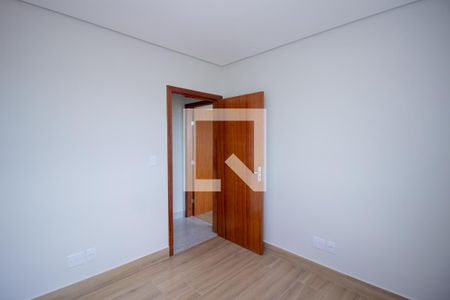 Quarto 2 de apartamento para alugar com 2 quartos, 53m² em Tijuca, Contagem
