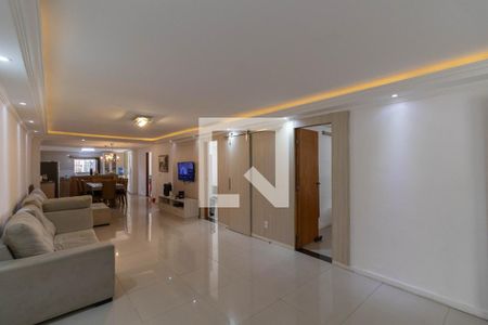 Sala e Cozinha  de casa à venda com 4 quartos, 310m² em Jardim Santana, São Paulo