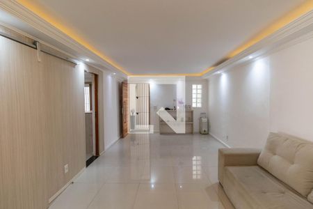 Sala e Cozinha  de casa à venda com 4 quartos, 310m² em Jardim Santana, São Paulo