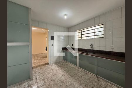 Casa à venda com 3 quartos, 197m² em Alípio de Melo, Belo Horizonte