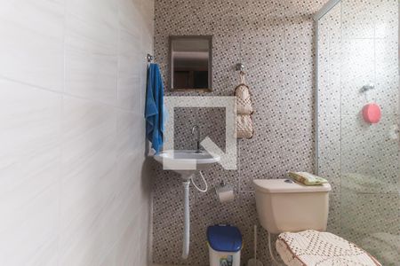 Banheiro da Suíte 1 de casa para alugar com 2 quartos, 80m² em Vila Cecilia, Mogi das Cruzes