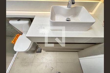 Banheiro de apartamento à venda com 3 quartos, 97m² em Indianópolis, São Paulo