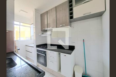 Cozinha de apartamento para alugar com 2 quartos, 58m² em Piratininga, Osasco