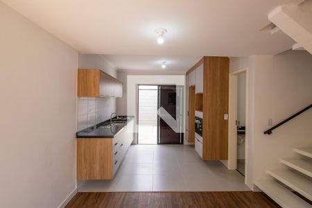 Sala/Cozinha de casa de condomínio para alugar com 3 quartos, 77m² em Jardim Ipes, Cotia