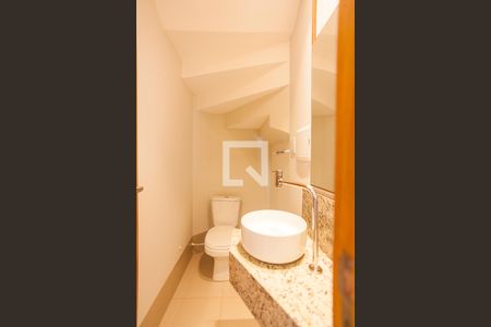 Lavabo de casa para alugar com 2 quartos, 78m² em Novo Mundo, Uberlândia