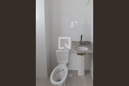 Banheiro da Suíte de apartamento à venda com 2 quartos, 54m² em Vila Mazzei, São Paulo