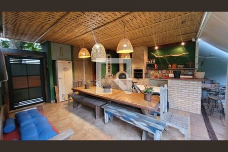 Casa à venda com 3 quartos, 150m² em Piratininga, Niterói