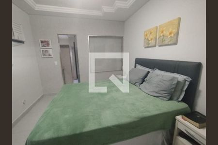 Casa à venda com 3 quartos, 244m² em Piratininga, Niterói