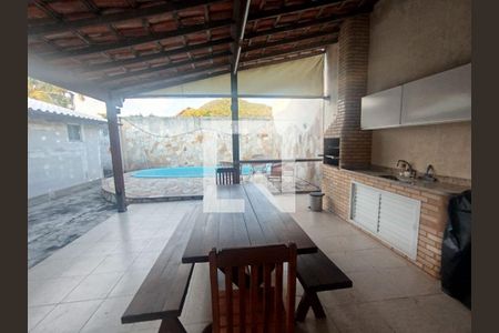 Casa à venda com 3 quartos, 244m² em Piratininga, Niterói