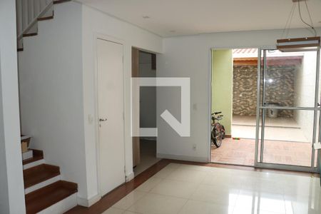 Apartamento para alugar com 3 quartos, 93m² em Bairro Jardim Nossa Senhora das Graças, Cotia