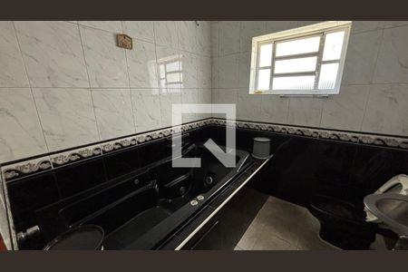 Banheiro de casa para alugar com 5 quartos, 374m² em Vila Scarpelli, Santo André