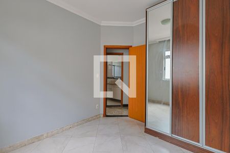 Apartamento à venda com 4 quartos, 264m² em Castelo, Belo Horizonte