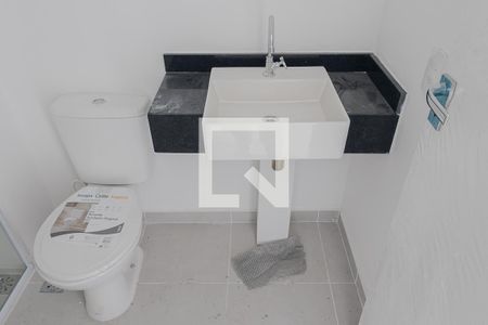 Banheiro de kitnet/studio para alugar com 1 quarto, 25m² em Pinheiros, São Paulo