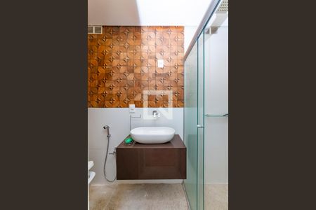 Banheiro Social 1 de apartamento à venda com 3 quartos, 70m² em Nova Gameleira, Belo Horizonte