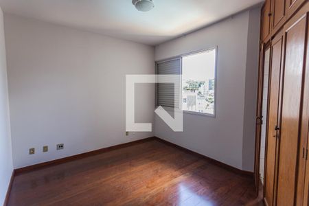 Suíte de apartamento para alugar com 4 quartos, 130m² em Santo Antônio, Belo Horizonte