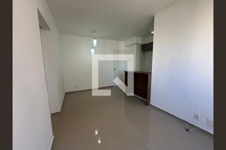 Sala de apartamento para alugar com 2 quartos, 51m² em Centro, Barueri