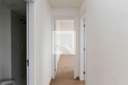 Corredor de apartamento para alugar com 2 quartos, 41m² em Vila Ema, São Paulo