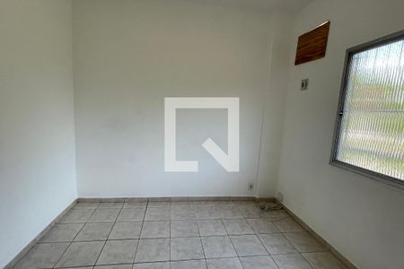Quarto de apartamento para alugar com 3 quartos, 70m² em Jardim Vinte E Cinco de Agosto, Duque de Caxias