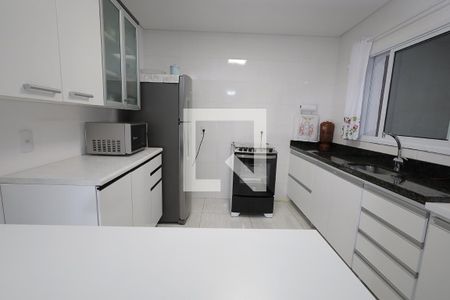 Cozinha de casa à venda com 2 quartos, 117m² em Vila Camilópolis, Santo André
