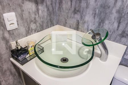 Lavabo de apartamento à venda com 3 quartos, 105m² em Jardim Tupanci, Barueri