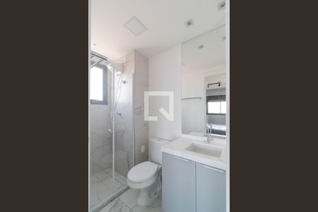 Banheiro de kitnet/studio para alugar com 1 quarto, 32m² em Pompeia, São Paulo