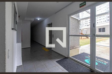 Hall de entrada de apartamento à venda com 2 quartos, 44m² em Parque Bristol, São Paulo