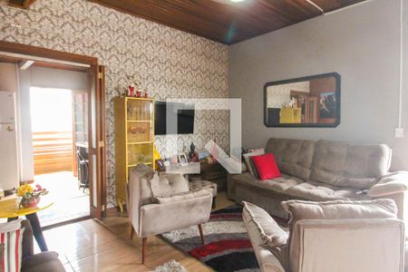 Sala de casa à venda com 6 quartos, 210m² em Olaria, Canoas