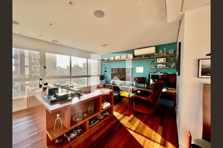 Sala de apartamento à venda com 2 quartos, 94m² em Petrópolis, Porto Alegre