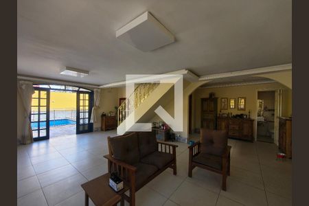 Casa de Condomínio para alugar com 5 quartos, 600m² em Anil, Rio de Janeiro