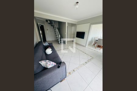 Sala de apartamento para alugar com 2 quartos, 115m² em Aviação, Praia Grande