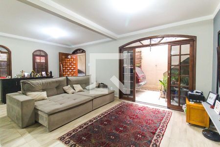 Sala de casa à venda com 4 quartos, 362m² em Itaquera, São Paulo