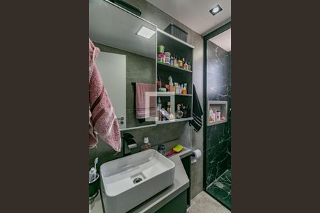 Banheiro da Suíte de apartamento à venda com 2 quartos, 74m² em Vila Nair, São Paulo