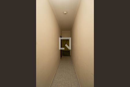 Corredor de casa para alugar com 3 quartos, 200m² em Vila Cruz das Almas, São Paulo