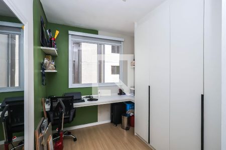 Quarto 2 de apartamento para alugar com 2 quartos, 45m² em Vila Cristalia, São Paulo