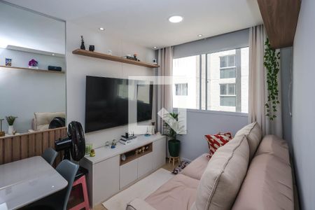 Sala de apartamento para alugar com 2 quartos, 45m² em Vila Cristalia, São Paulo