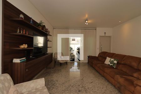 Sala de casa à venda com 3 quartos, 184m² em Pinheirinho, Santo André