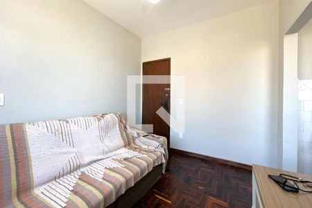 Sala de apartamento à venda com 2 quartos, 70m² em Padre Eustáquio, Belo Horizonte