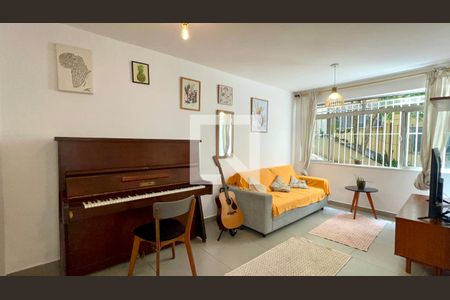 Sala de apartamento para alugar com 2 quartos, 70m² em Alto de Pinheiros, São Paulo