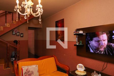 Sala de casa para alugar com 2 quartos, 180m² em Jardim Santa Maria, São Paulo