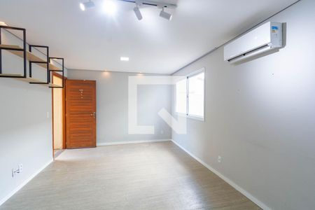 Casa de Condomínio à venda com 2 quartos, 70m² em Olaria, Canoas