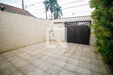 Garagem de casa para alugar com 2 quartos, 250m² em Nova Mirim, Praia Grande