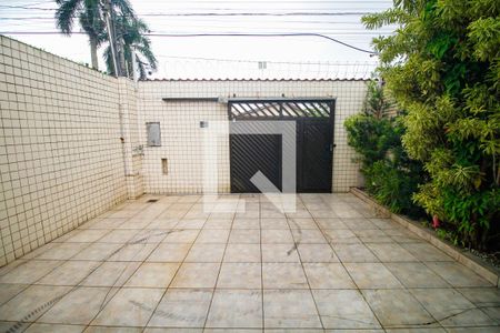 Garagem de casa para alugar com 2 quartos, 250m² em Nova Mirim, Praia Grande